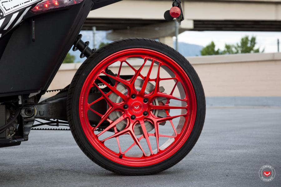 Колеса Polaris Slingshot on Vossen Wheels (ML-R3) 2017 года  (фото 11 из 24)